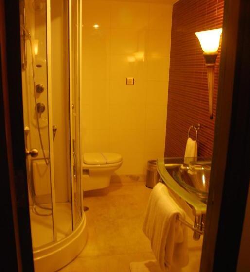 בית מלון כפרי The Ashhok Hassan