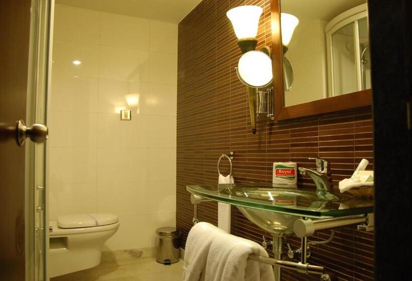 فندق The Ashhok Hassan