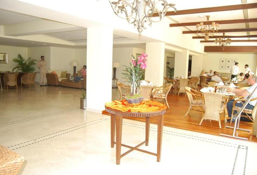 בית מלון כפרי The Ashhok Hassan