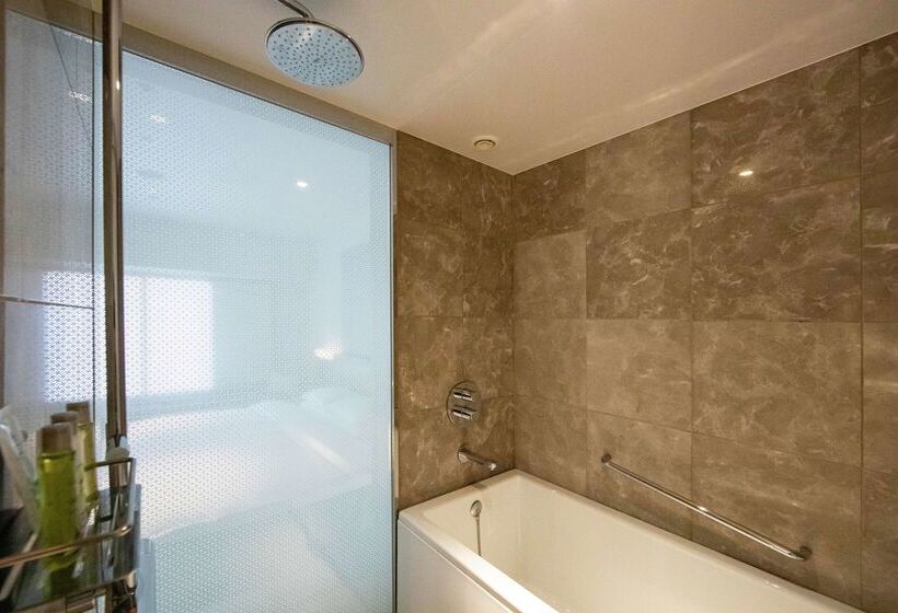 בית מלון כפרי Hilton Nagoya