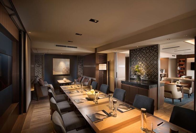 בית מלון כפרי Hilton Nagoya