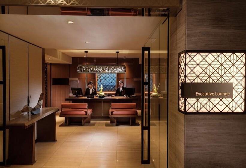 בית מלון כפרי Hilton Nagoya