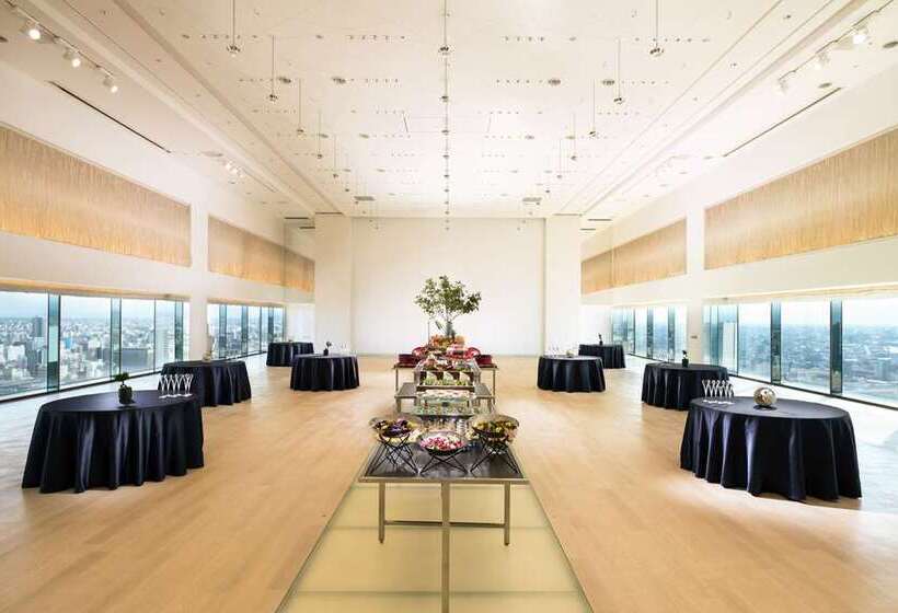 בית מלון כפרי Hilton Nagoya