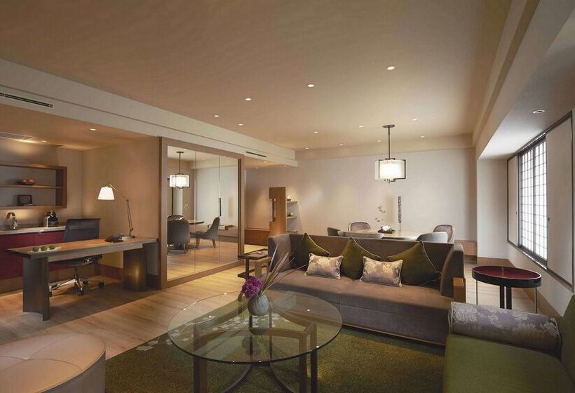 فندق Hilton Osaka