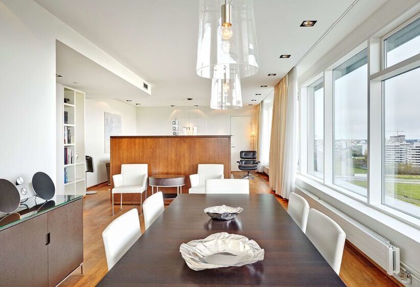 هتل Hilton Reykjavik Nordica