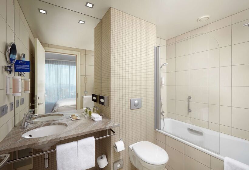 هتل Hilton Reykjavik Nordica