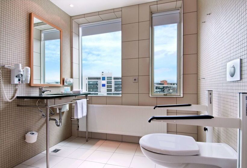 هتل Hilton Reykjavik Nordica