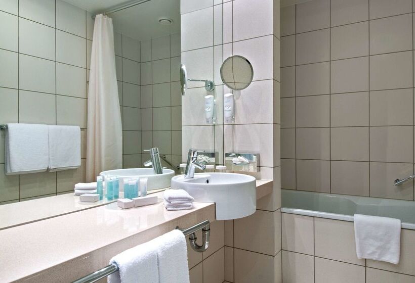 هتل Hilton Reykjavik Nordica