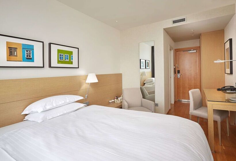 هتل Hilton Reykjavik Nordica