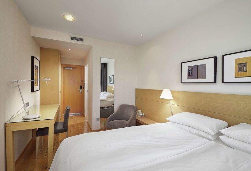 هتل Hilton Reykjavik Nordica
