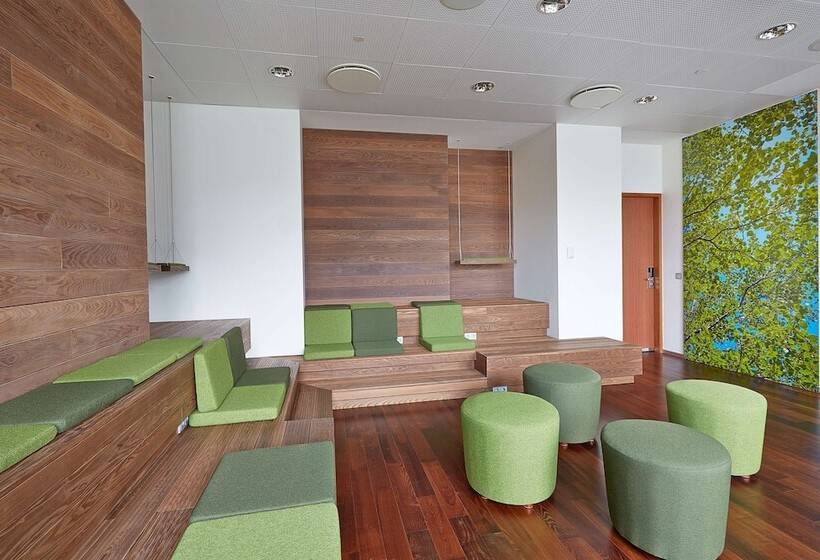 هتل Hilton Reykjavik Nordica