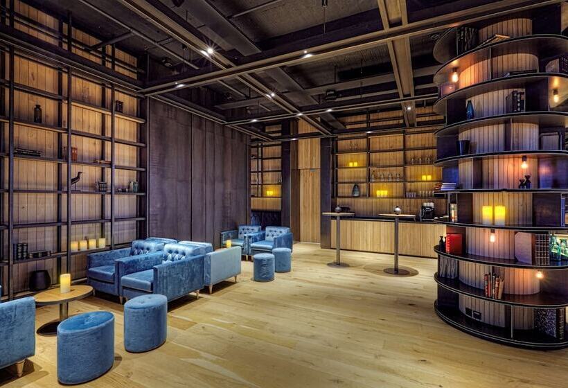 هتل Hilton Reykjavik Nordica