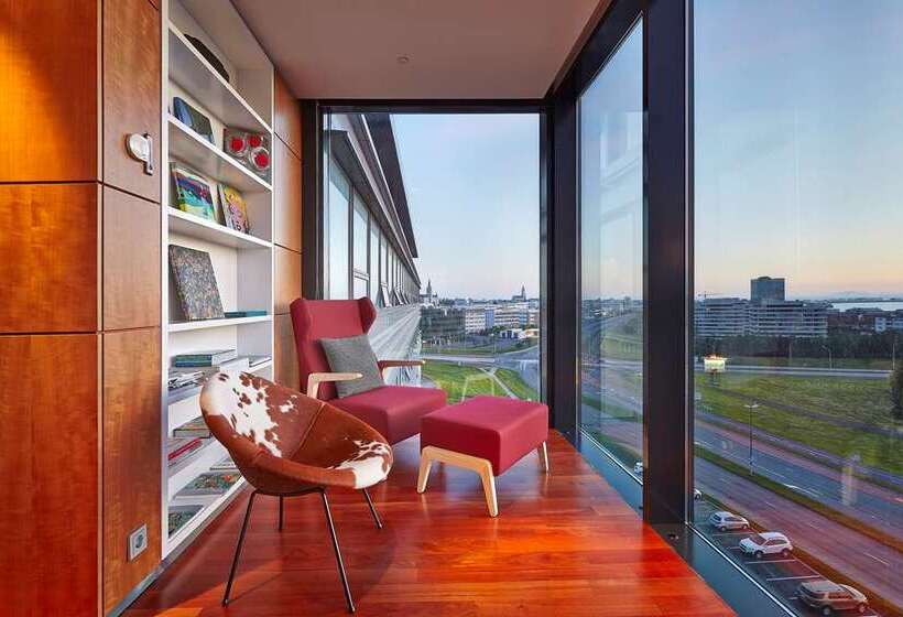 هتل Hilton Reykjavik Nordica