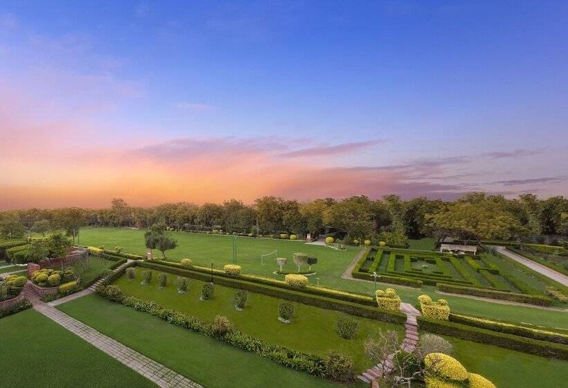 هتل Itc Mughal, A Luxury Collection Resort & Spa, Agra