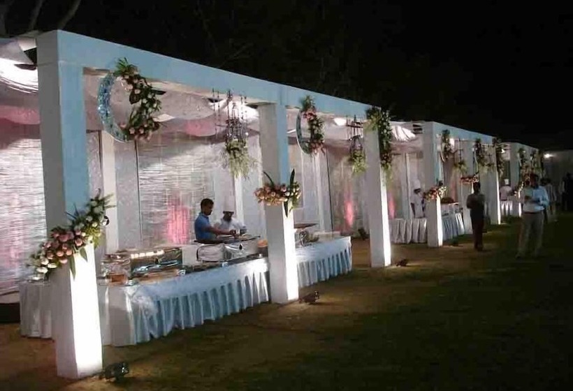 Отель Jaipur Ashok