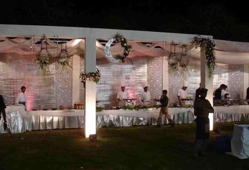 Отель Jaipur Ashok