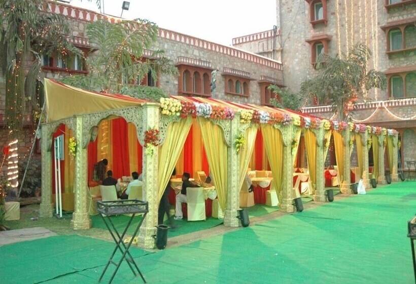 Отель Jaipur Ashok