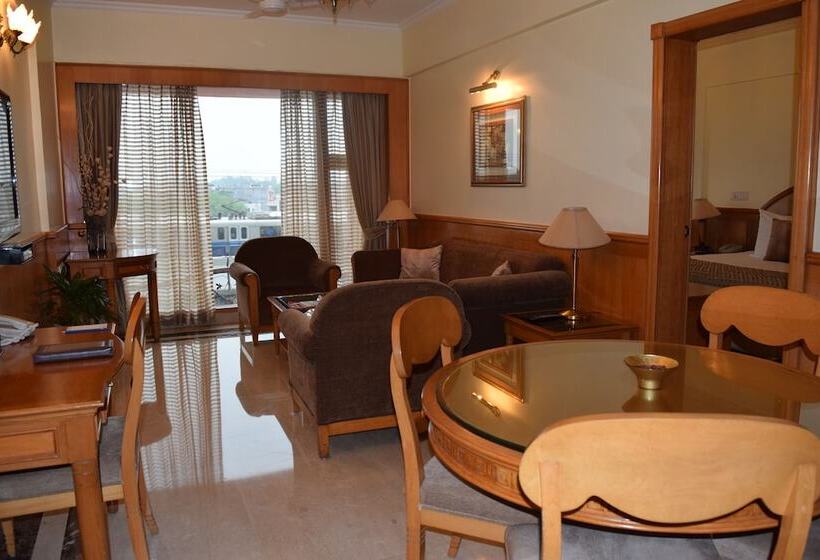 Отель Jaypee Siddharth