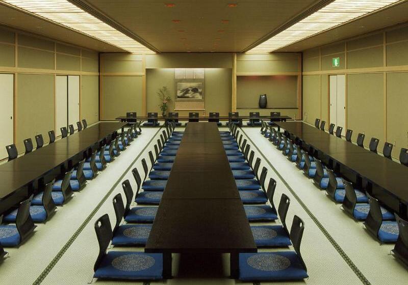 Отель Kagoshima Sun Royal