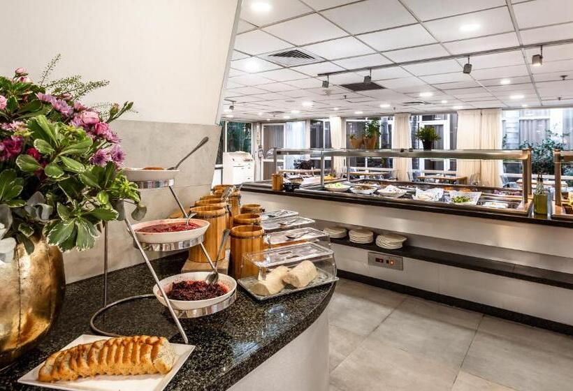 호텔 Kfar Maccabiah Business & Sport