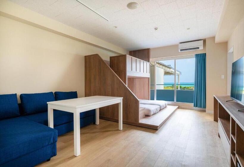 בית מלון כפרי En Resort Kumejima Eef Beach