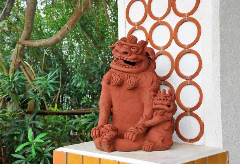 בית מלון כפרי En Resort Kumejima Eef Beach