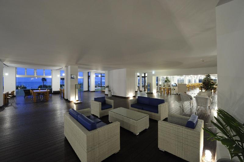 בית מלון כפרי En Resort Kumejima Eef Beach