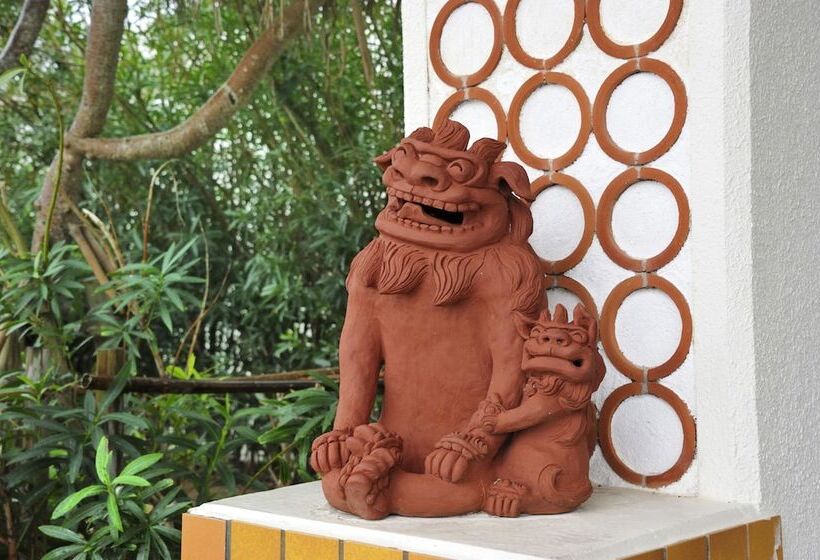 בית מלון כפרי En Resort Kumejima Eef Beach