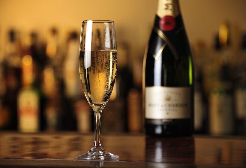 בית מלון כפרי En Resort Kumejima Eef Beach