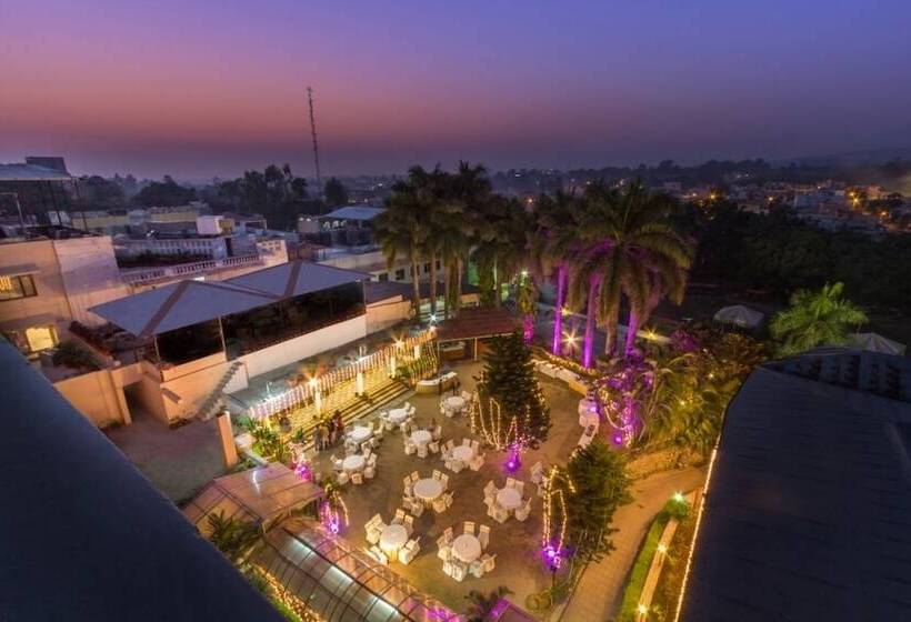 בית מלון כפרי Madhuban