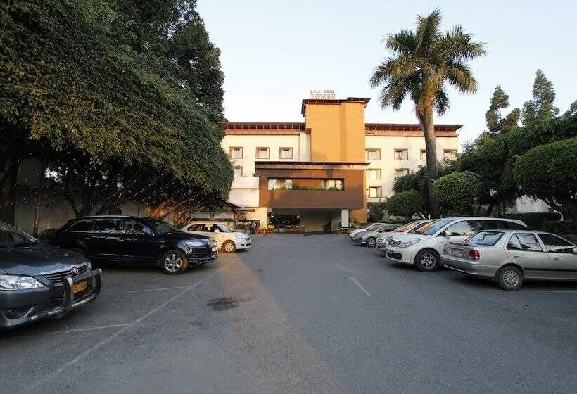 בית מלון כפרי Madhuban