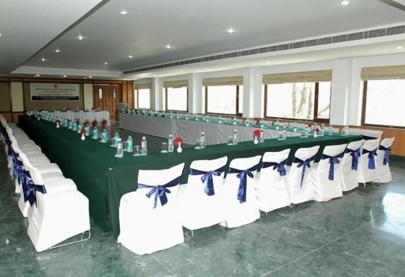 בית מלון כפרי Madhuban