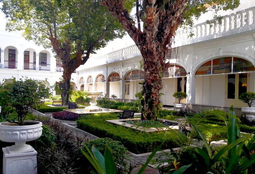 ホテル Majapahit Surabaya Mgallery