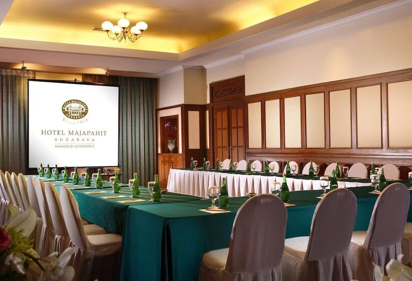 هتل Majapahit Surabaya Mgallery