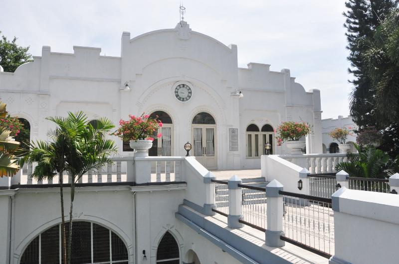 ホテル Majapahit Surabaya Mgallery