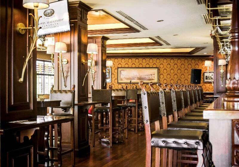 ホテル Majapahit Surabaya Mgallery