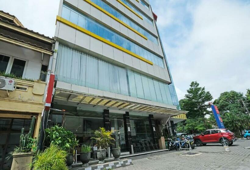 ホテル Collection O 1301 Grand Citra