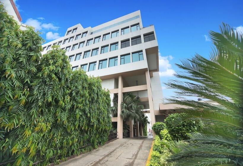 בית מלון כפרי Maurya