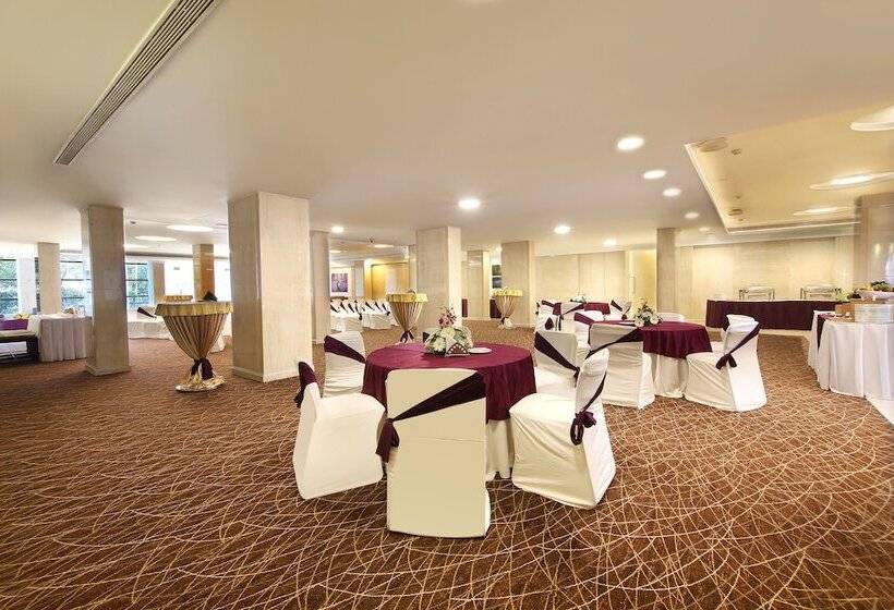 בית מלון כפרי Maurya