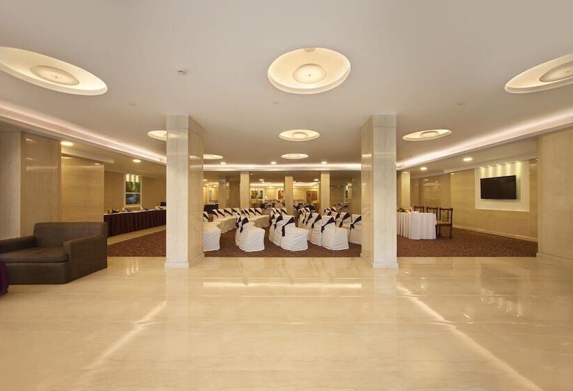 בית מלון כפרי Maurya