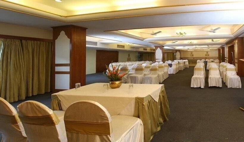 فندق Maya S Kings Kourt