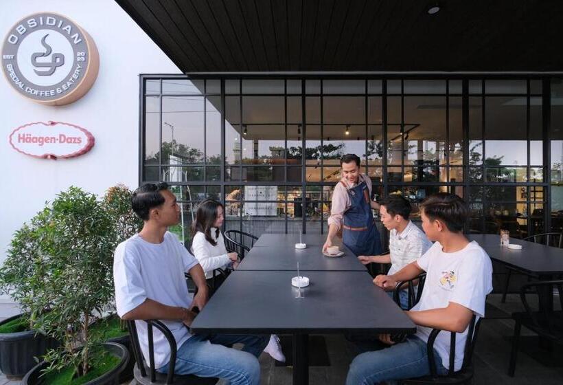 Metro Park View Hotel Kota Lama Semarang