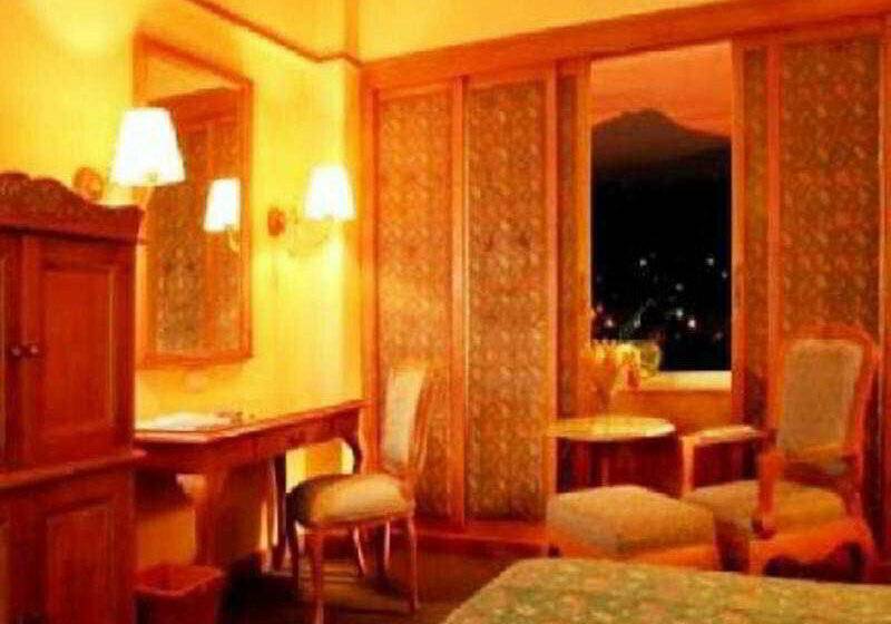 호텔 Mutiara Malioboro Yogyakarta