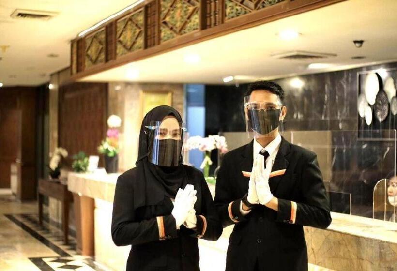 Отель Mutiara Merdeka