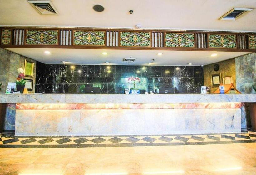 Отель Mutiara Merdeka