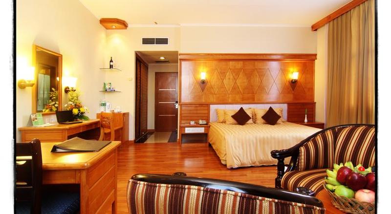 Отель Mutiara Merdeka