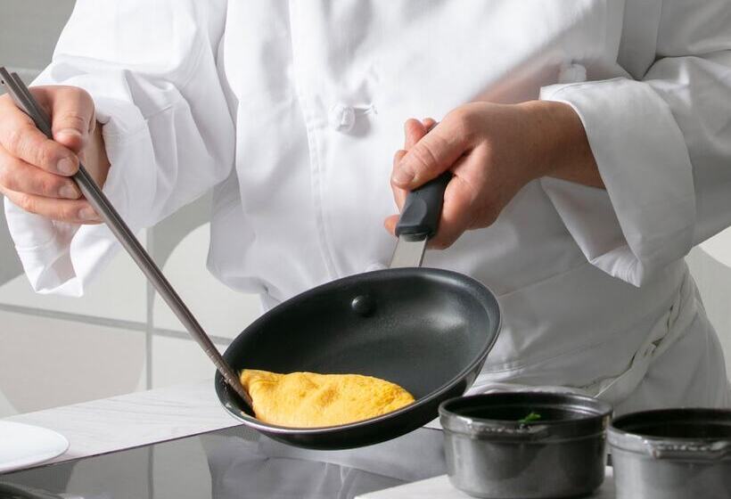 Отель Nagoya Kanko