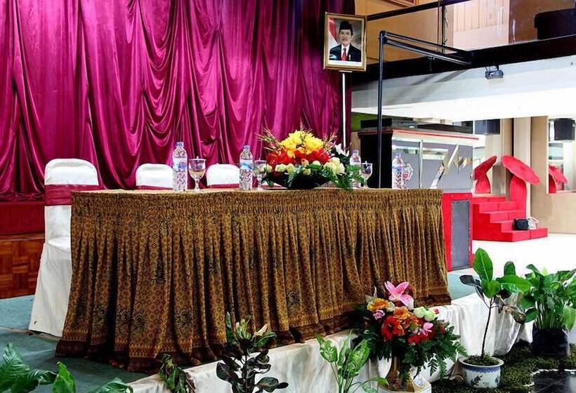 בית מלון כפרי New Grand Park