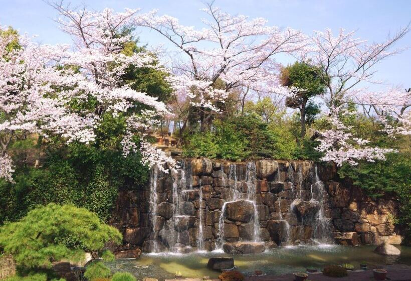 فندق Okayama International