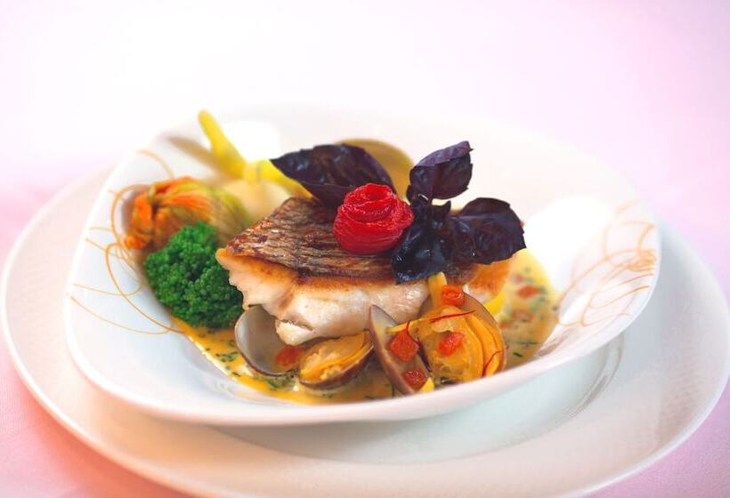 فندق Okayama International